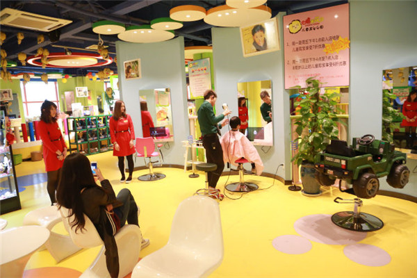 爆米花儿童美发乐园